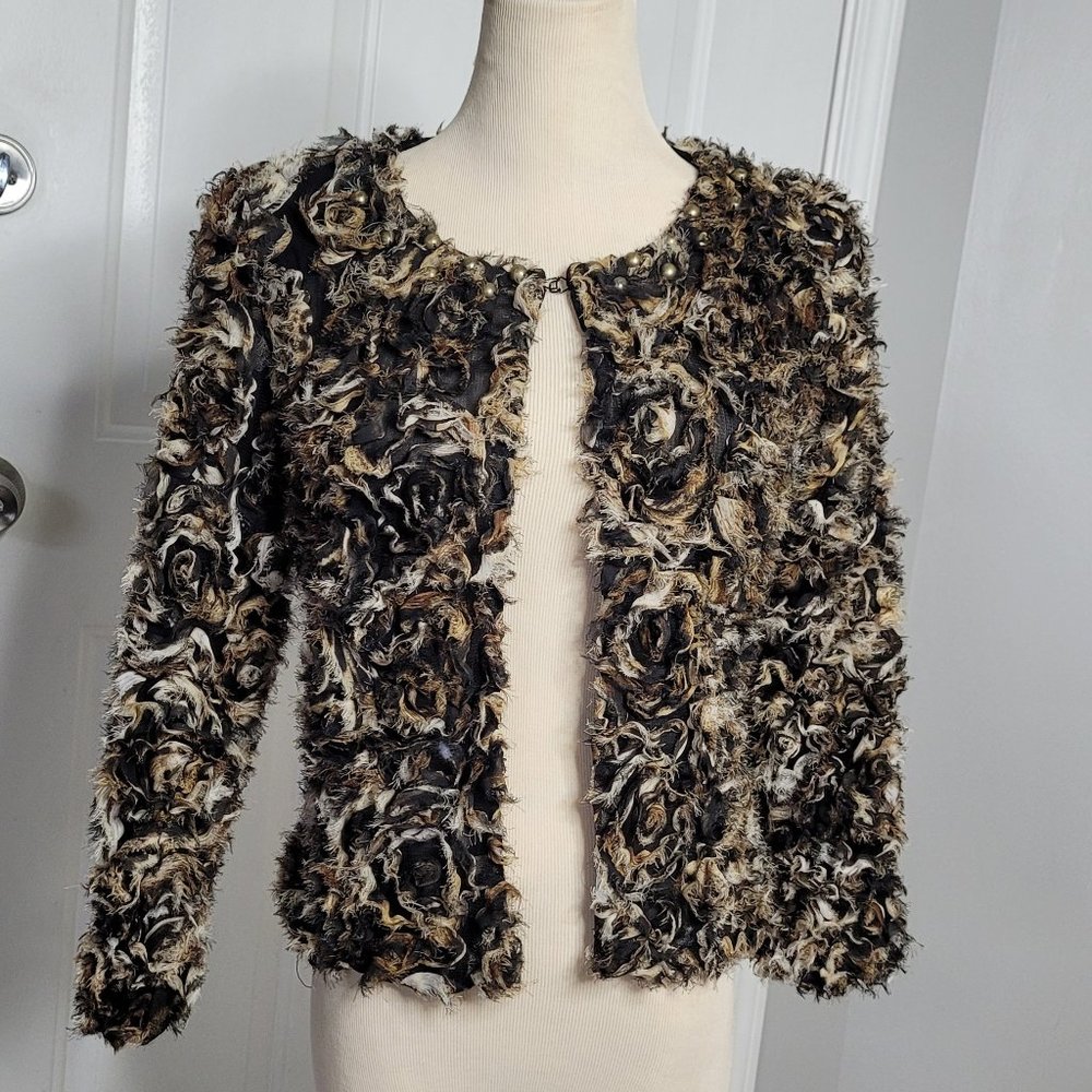 Alberto Makali Embellished Beaded 1-Clasp Open Top Women's Size Medium